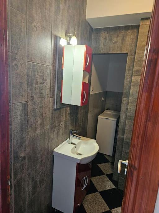Nice Studio In The Heart Of City Bucarest Exterior foto